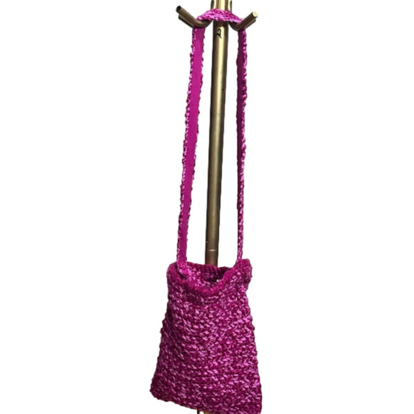 Vintage GAP Barbie
pink wool Crochet Crossbody hand Bag KNIT BOHO Hippie purse - Picture 3 of 9
